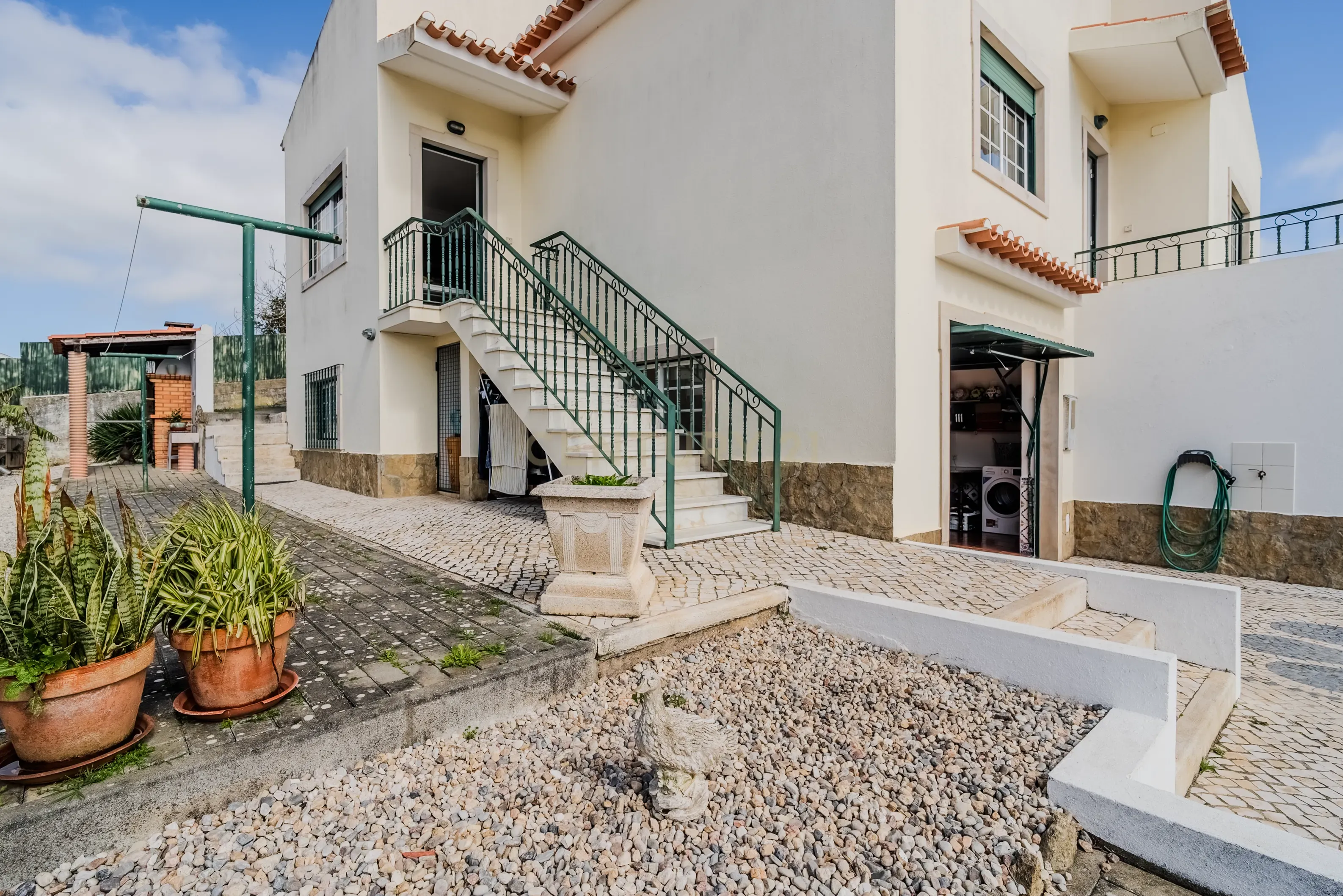 Moradia T2 Duplex - Mafra - Image 30